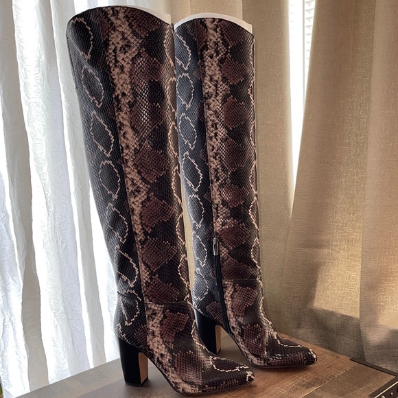 BRAND NEW Vince Camuto Boots! - Picture 1 of 3